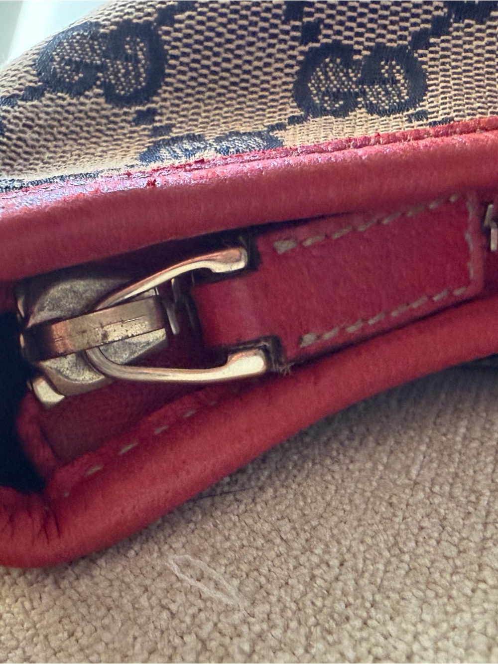 SOLD - Authentic Vintage Gucci Abbey Canvas D Ring Hobo COA included - Picture 12 of 16